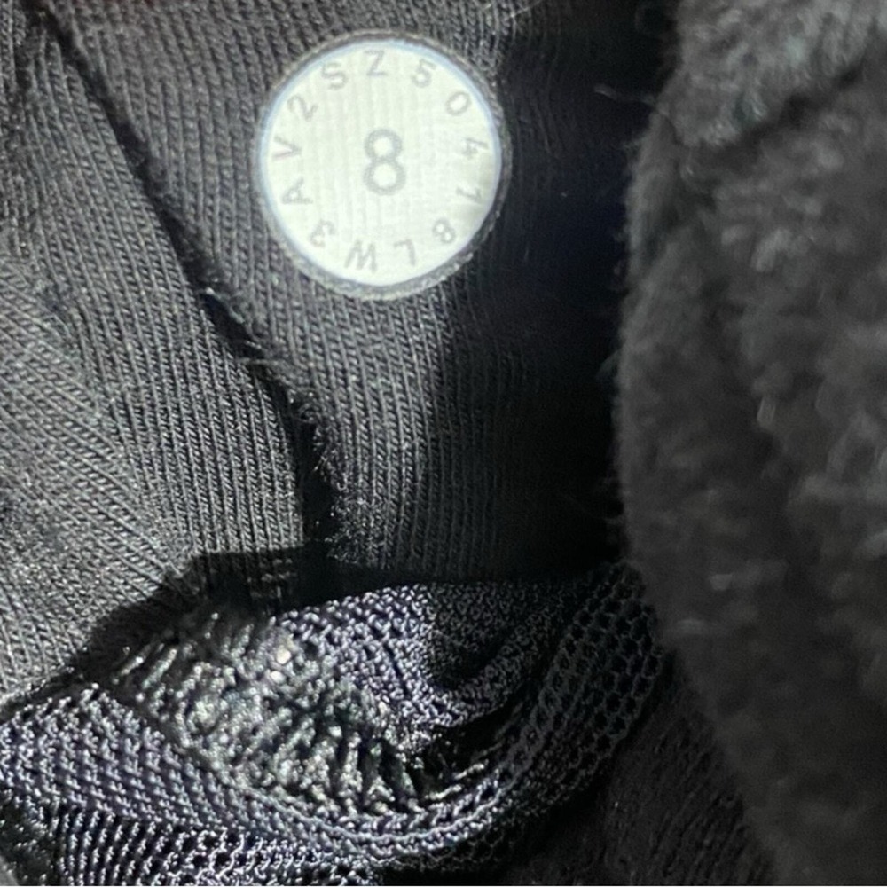 Lululemon black quilted forever warm pullover in excellent condition women's 8 - Picture 5 of 10
